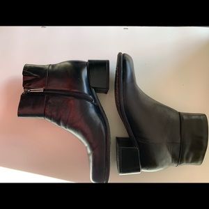 Hush puppies waterproof 9.5